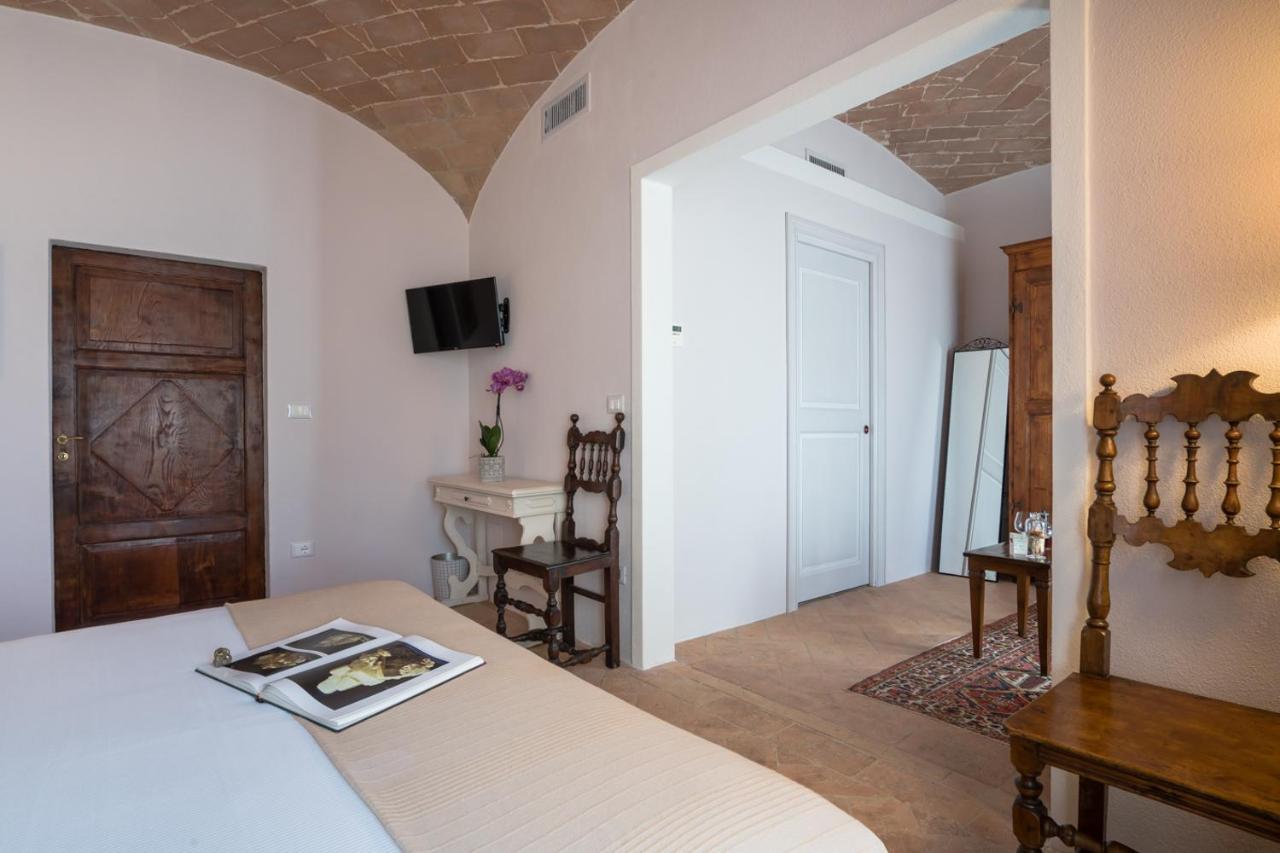 Bed and Breakfast Dimora Delle Muse Montalcino Exterior foto